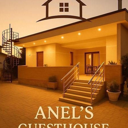 בראט Anel'S Guesthouse מראה חיצוני תמונה