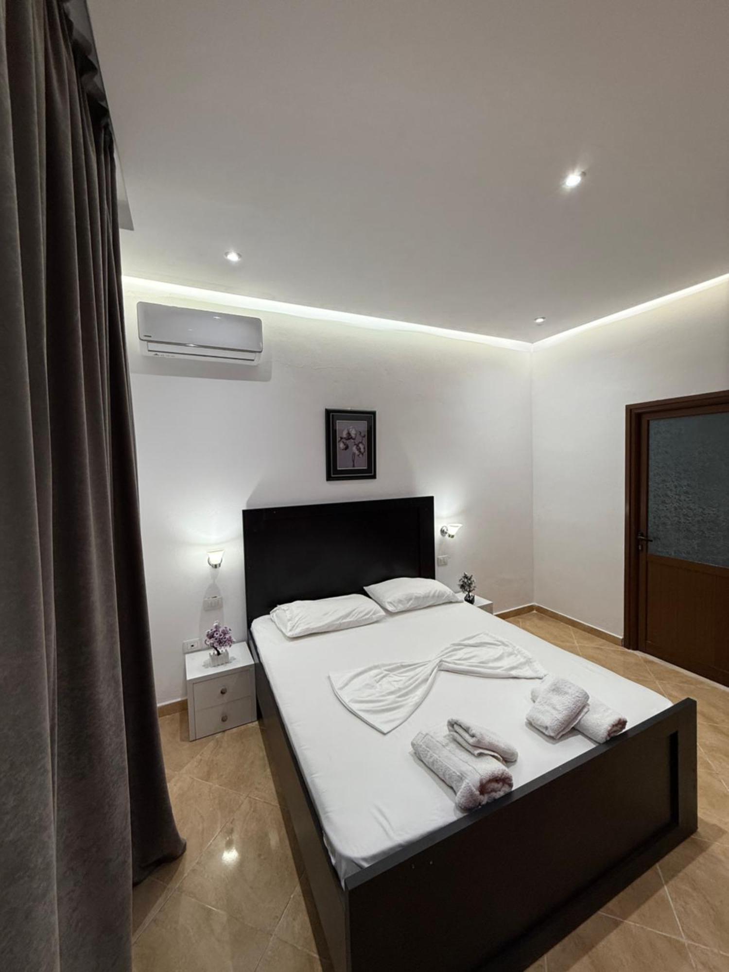 בראט Anel'S Guesthouse מראה חיצוני תמונה